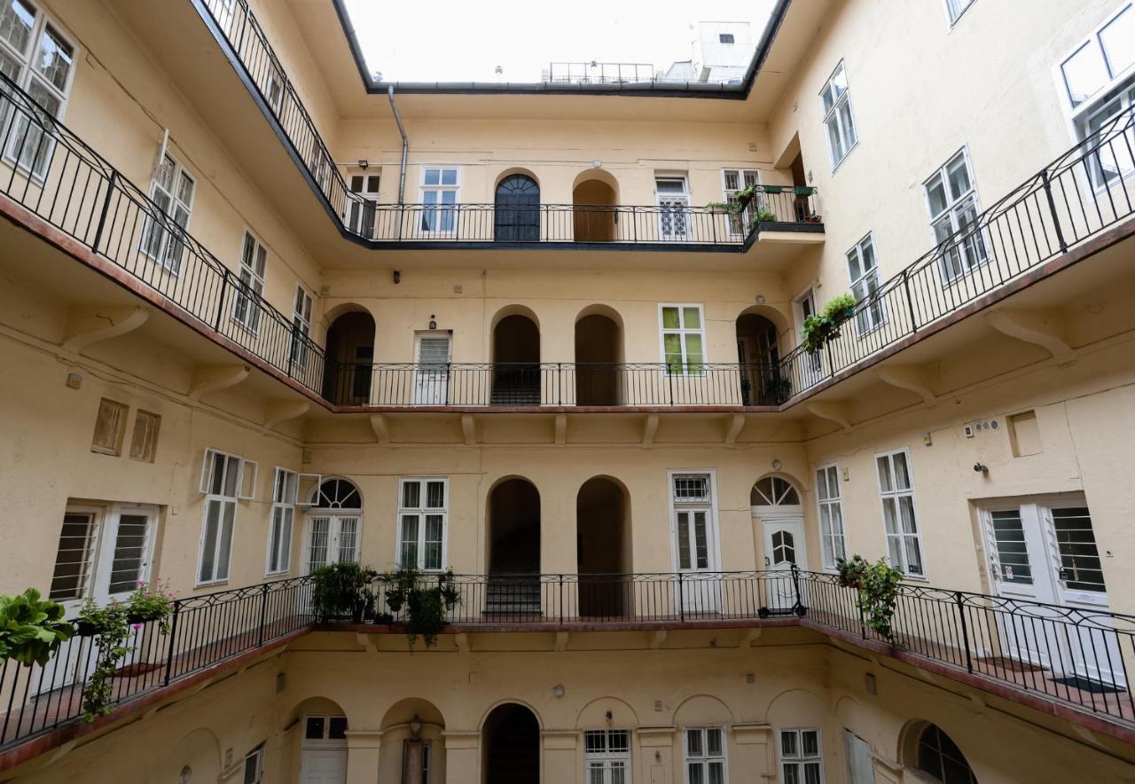 Chain Bridge Center Dorothea Appartement Boedapest